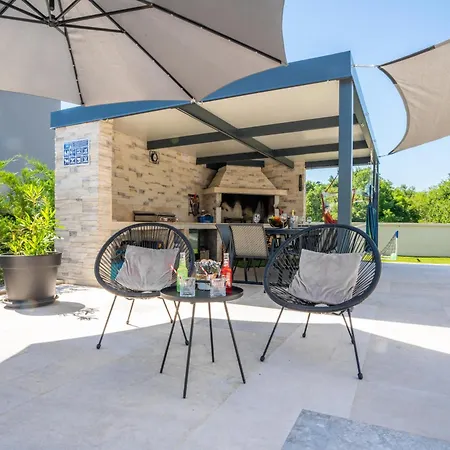 Βίλα Martin Medaki